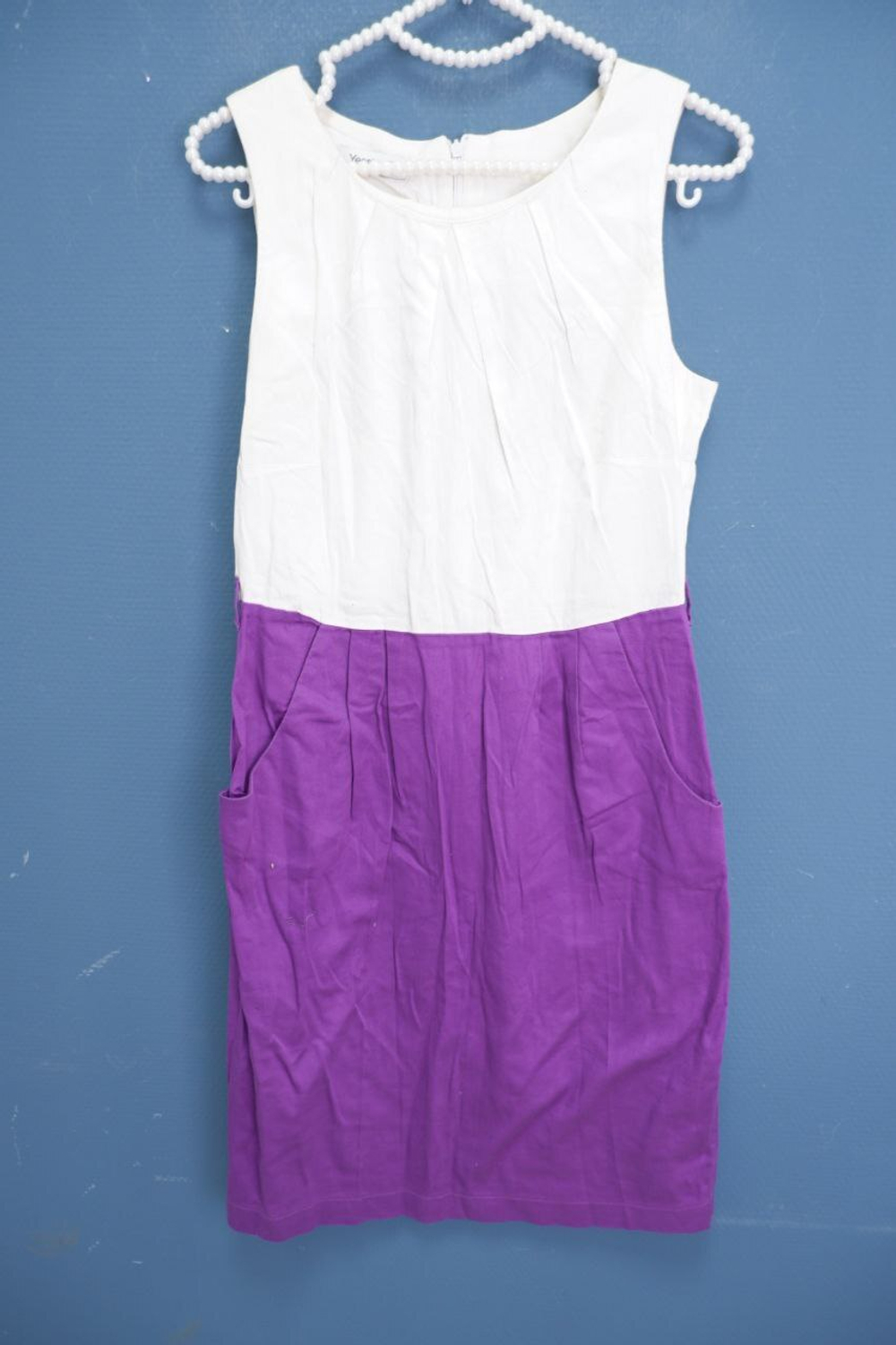 Платье Yessica бело-фиолетовое 38 размер