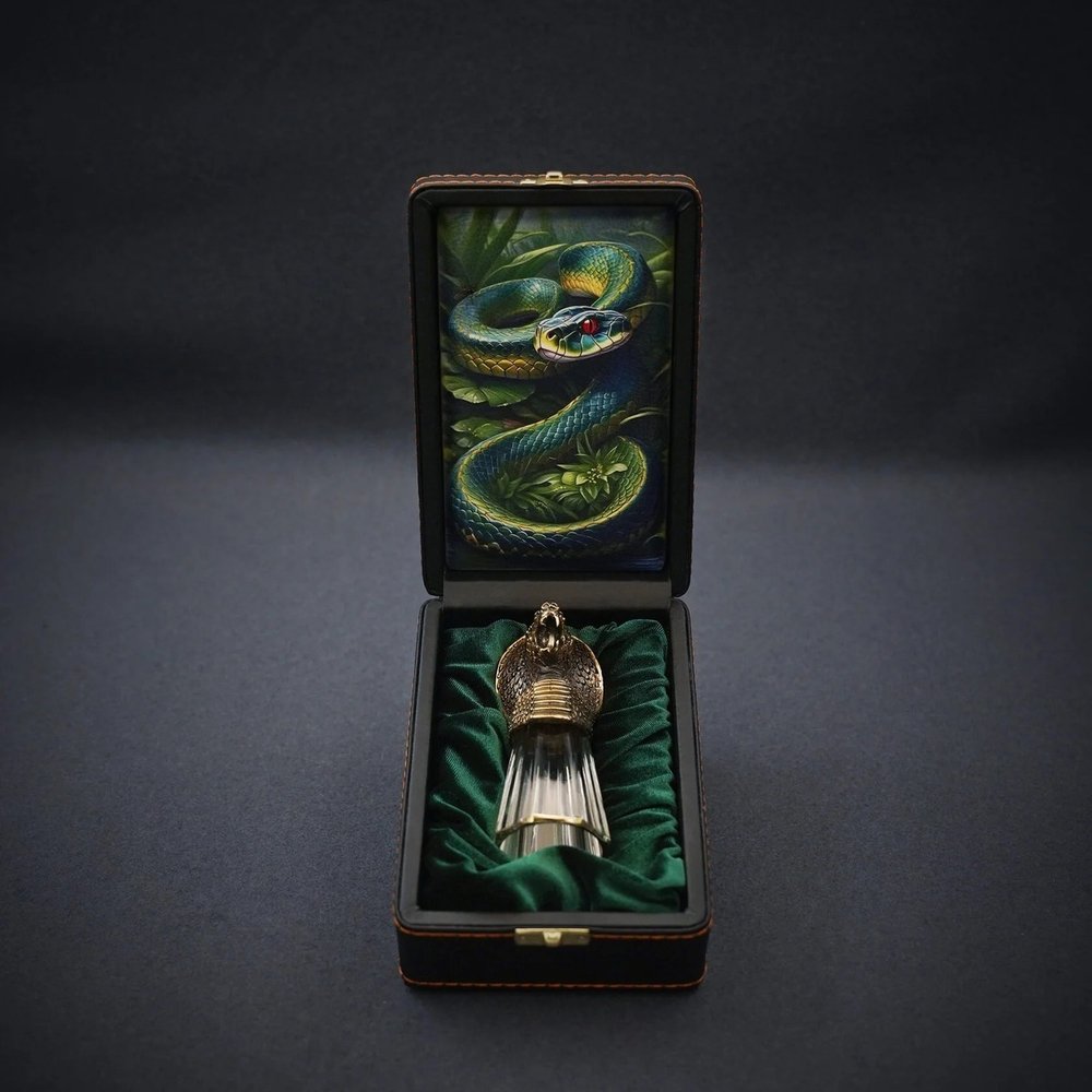 Подарочный лафитник «Кобра»