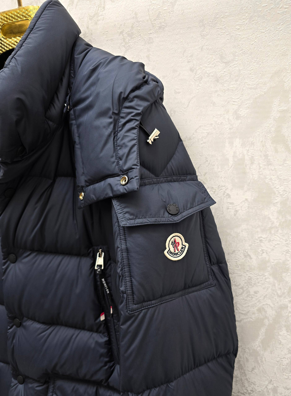 Пуховик Moncler