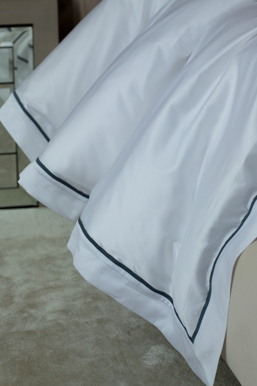 Постельное белье cемейное Сlaire Batiste Rhone Smeraldo белое