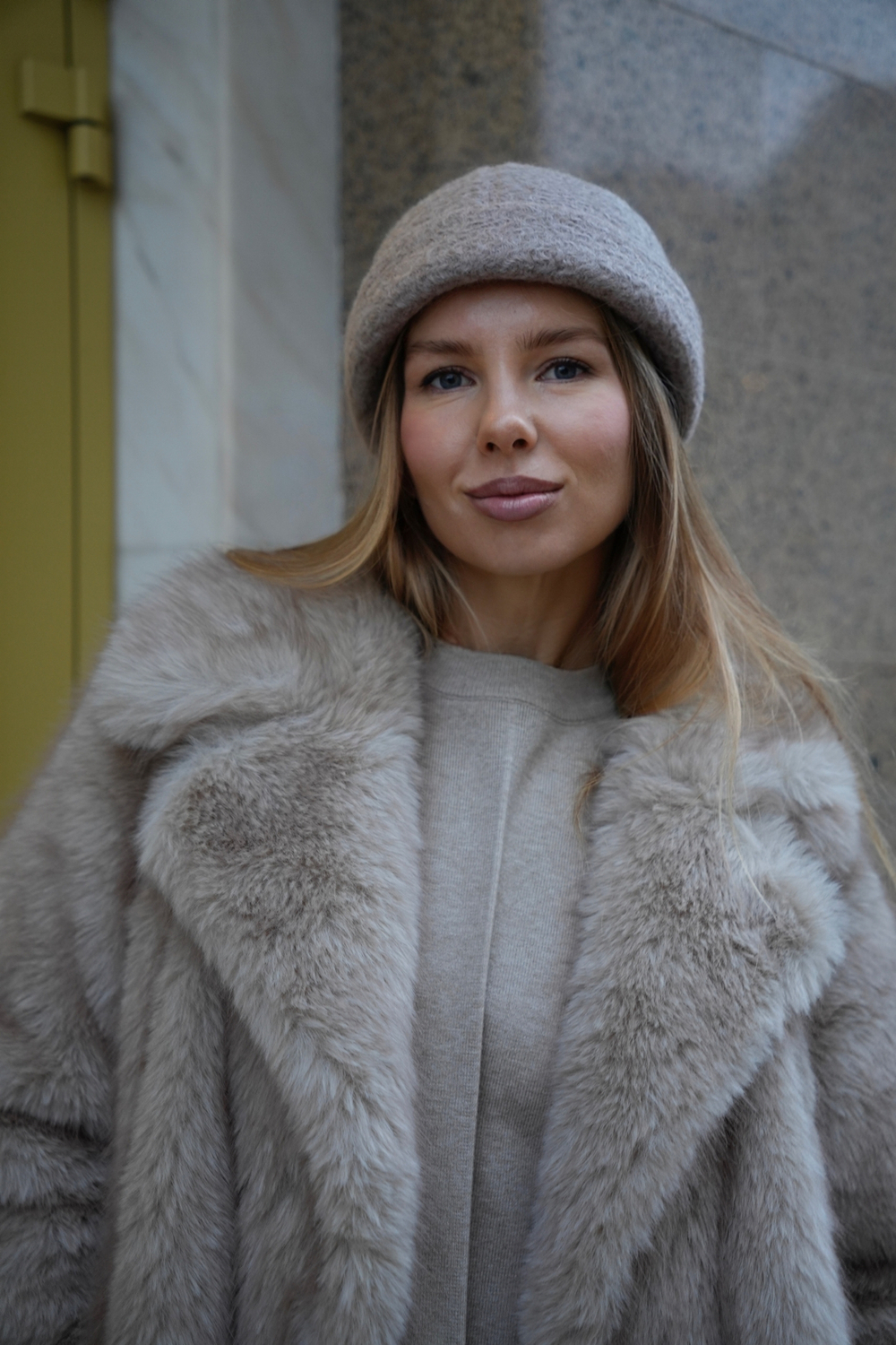 Шуба экомех «Бежевый перламутр»