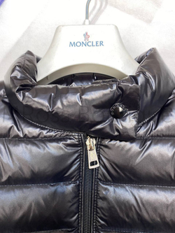 Легкий осенний пуховик Moncler Lans премиум класса