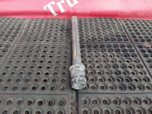 Кронштейн крыла заднего