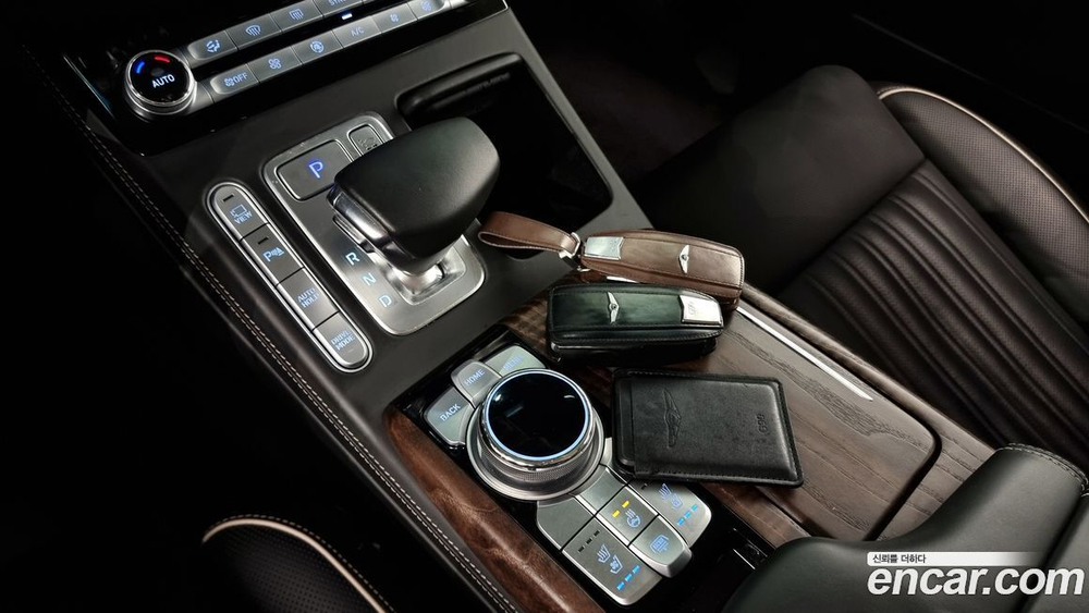 Genesis G90 5.0 AWD (04.2021)