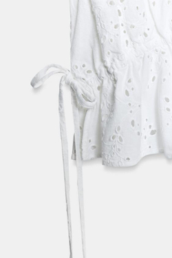 ZARA ТОП С ВЫШИВКОЙ И ПЕРФОРАЦИЕЙ, БЕЛЫЙ