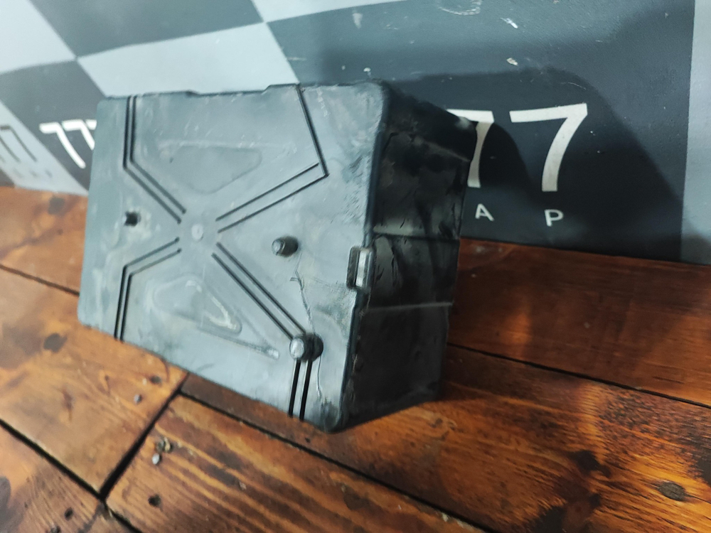 Крепление аккумулятора Honda Pilot 2 (YF4) 08-15 Б/У Оригинал 31522SZAA00