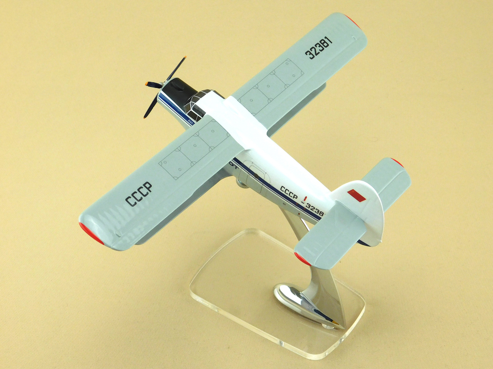 Модель самолета Ан-2 (М1:72, Аэрофлот СССР-32381)