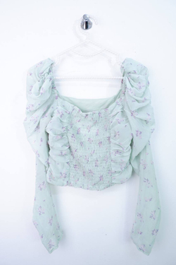 Блузка H&M нежного цвета, маркировка 36, визуально на 42 размер