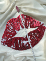 Нашивка в пайетках "Губы" красная с белым 20х27 см