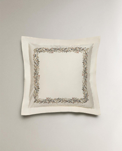 Zara Home - Атласная наволочка с вышивкой в виде листьев 70x90 см