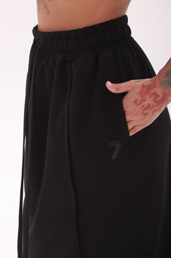 Юбка с карманами базовая