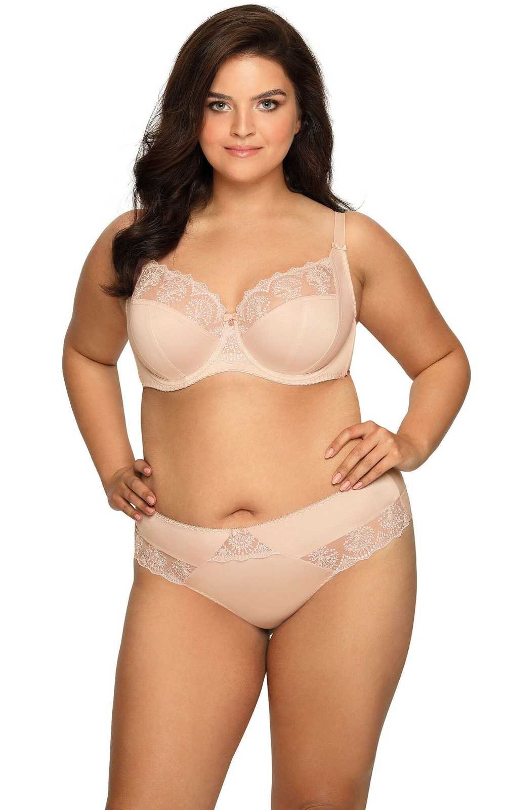 Бюстгальтер plus size на косточках с нежными кружевными элементами (Размер: 100F) (Цвет: белый)