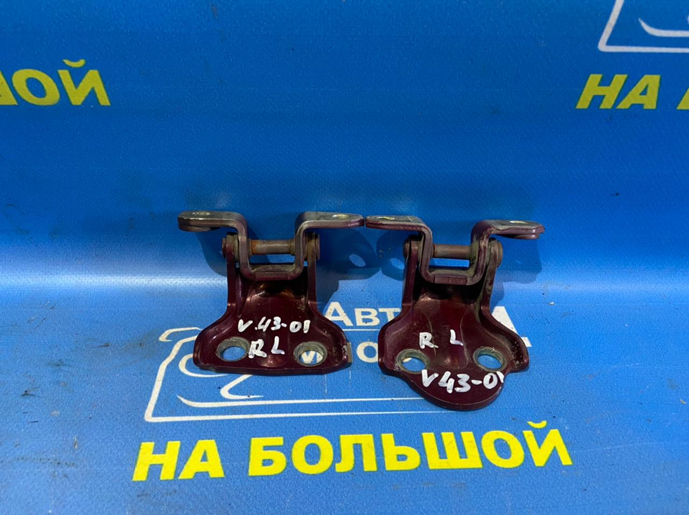 Петля двери задней левой MITSUBISHI PAJERO 1992