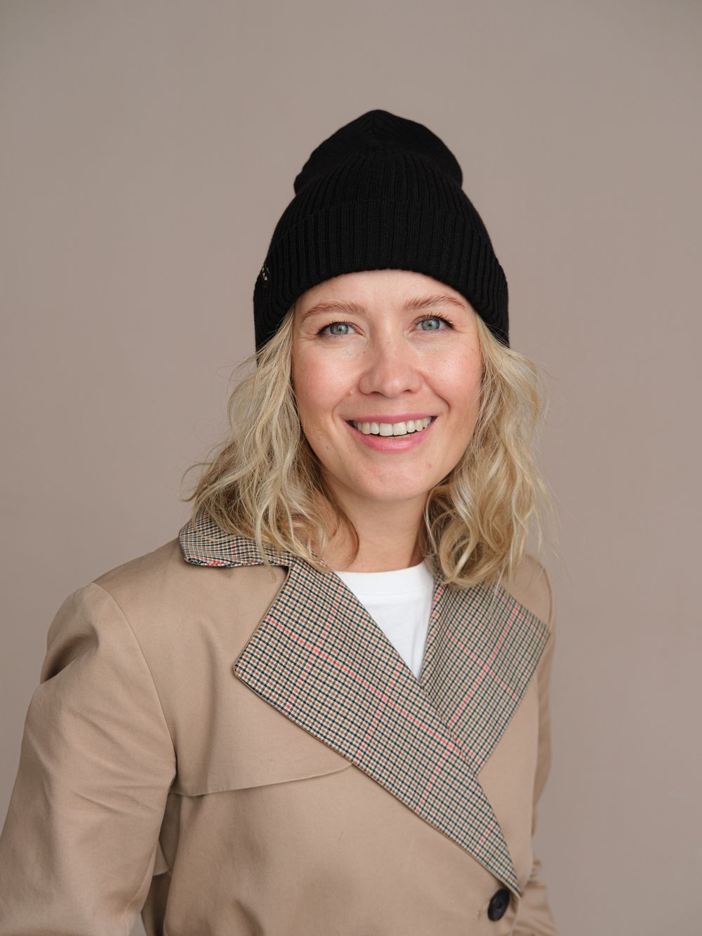 Шапка вязаная весенняя/осенняя МУЛА (ЧЕРНЫЙ)