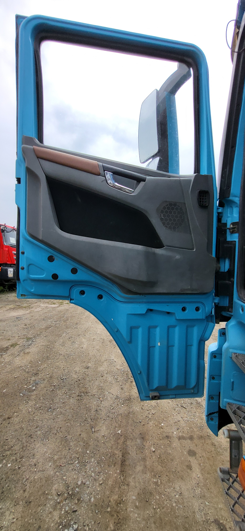 Shacman (Shaanxi) SX* 6x4 Самосвал SX32586V384 (Дизельный, 11,6 л, 423 л.с., МТ)