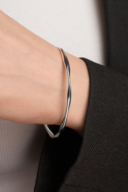Браслет стальной "Волна": в серебристом цвете