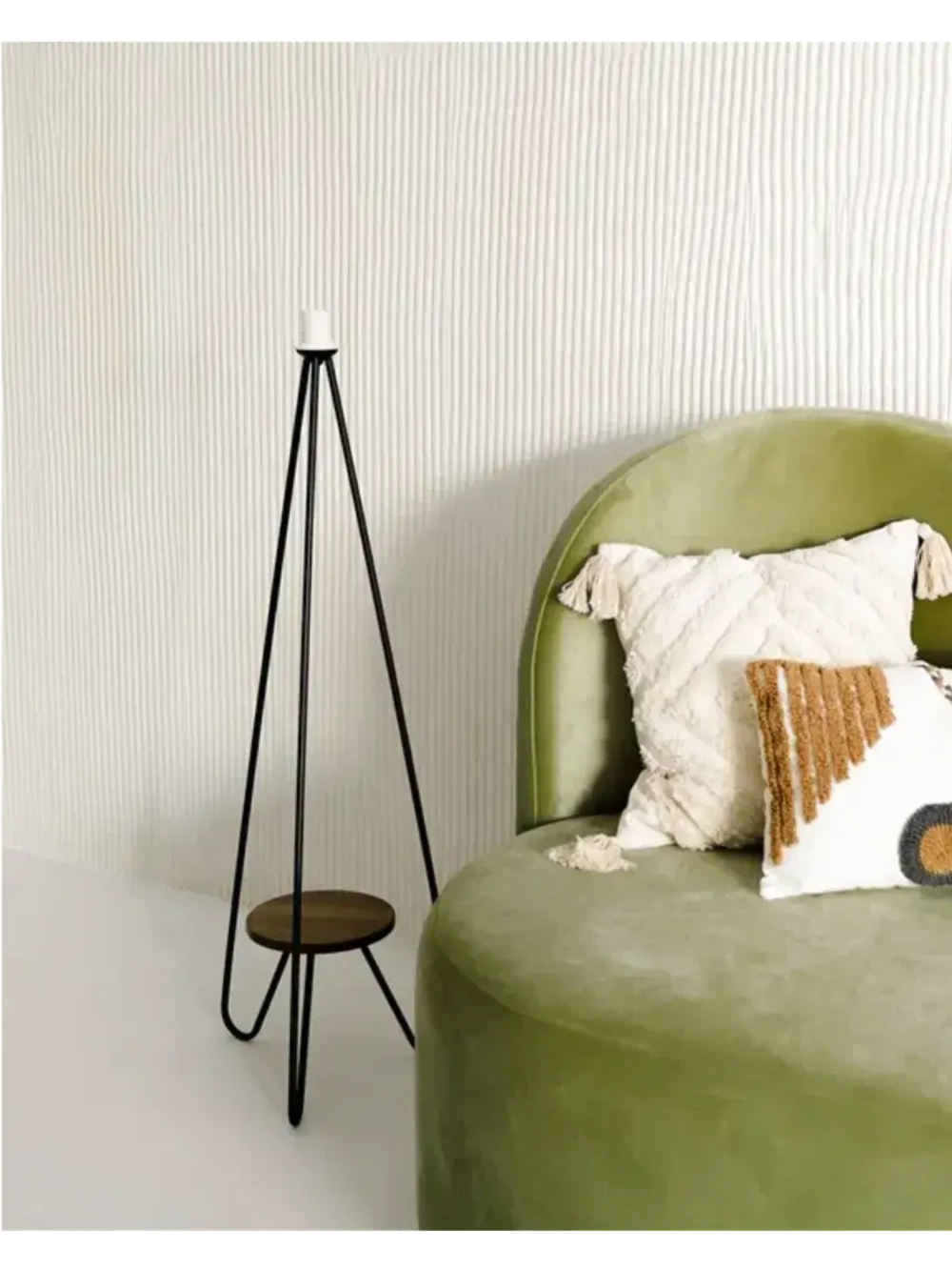 Торшер напольный с абажуром в гостиную современный