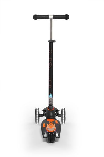 Самокат Maxi Micro Deluxe LED черно-оранжевый