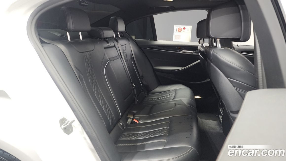 BMW 5 Series (G30) 520i M Sports (12.2020)
