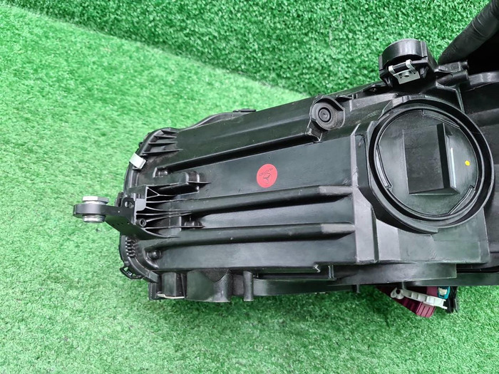 Фара правая Mercedes S W223 (20-нв) Digital Light