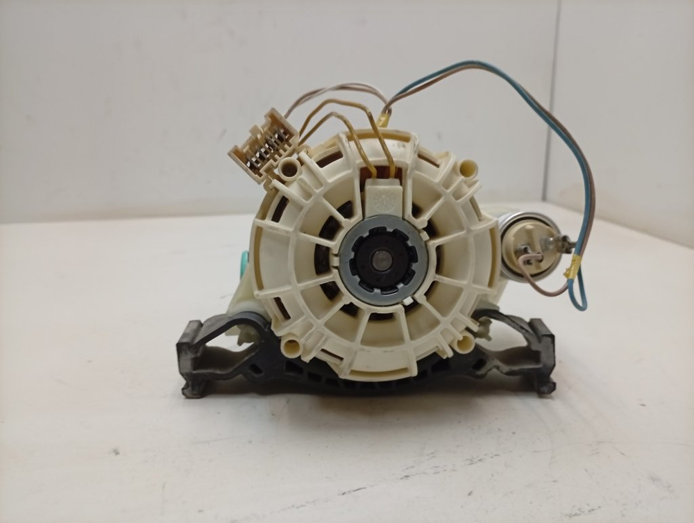 ESL46050 ктп8 Циркуляционный насос для посудомоечных машин AEG, Electrolux, Zanussi 1113171104 б/у