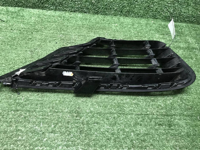 Решетка перед бампера VW Touareg 2 NF 14-18 R-Line