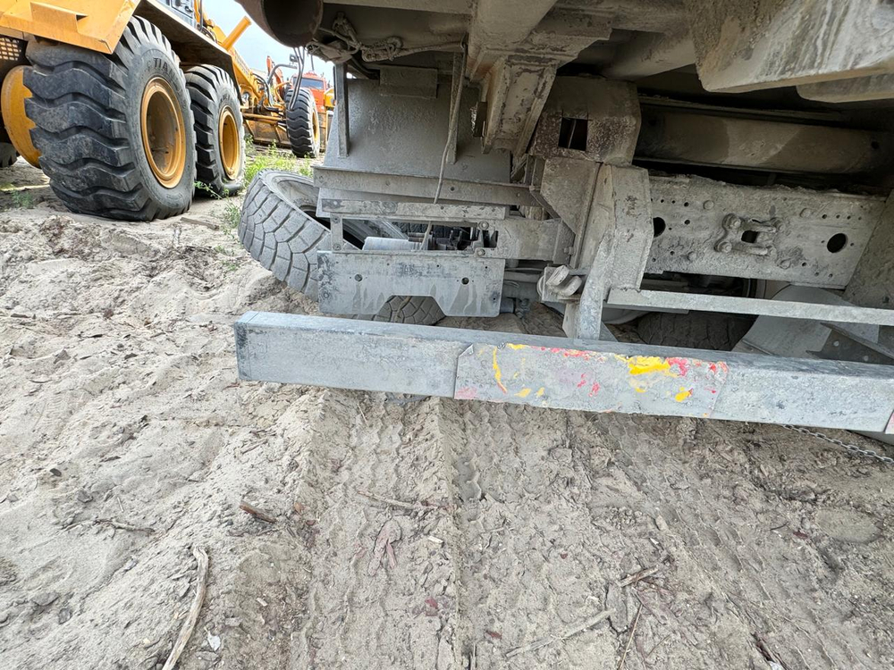 FAW J6 8x4 Самосвал СА3310Р66K24T4E5 (Дизельный, 11,1 л, 420 л.с., МТ)