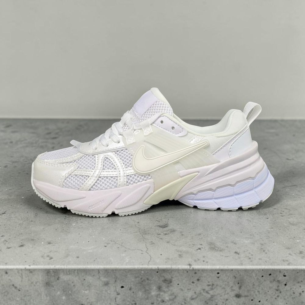 Nike V2K Runtekk • White