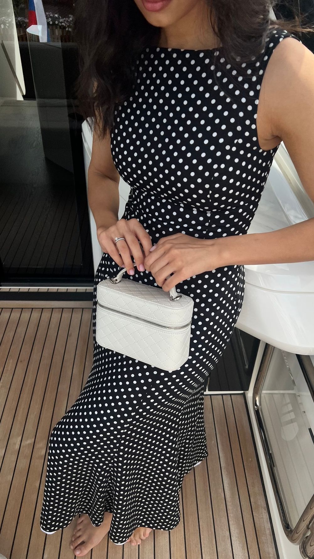Платье черное в белый горошек