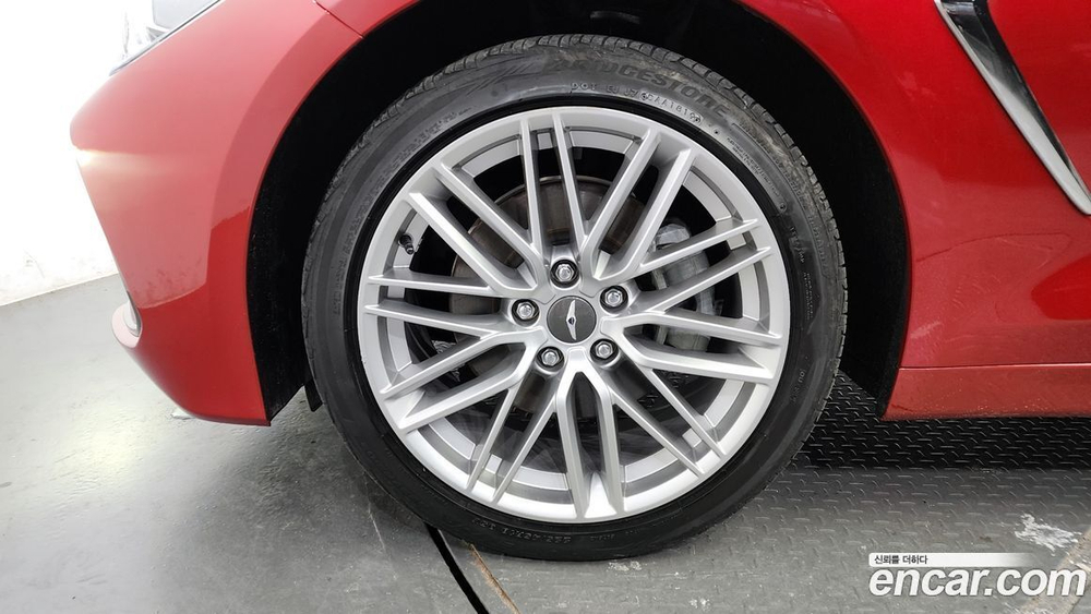 Genesis G70 2.0T AWD (10.2019)