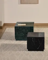 Приставной столик Sorein из черного мрамора 50 x 50 см