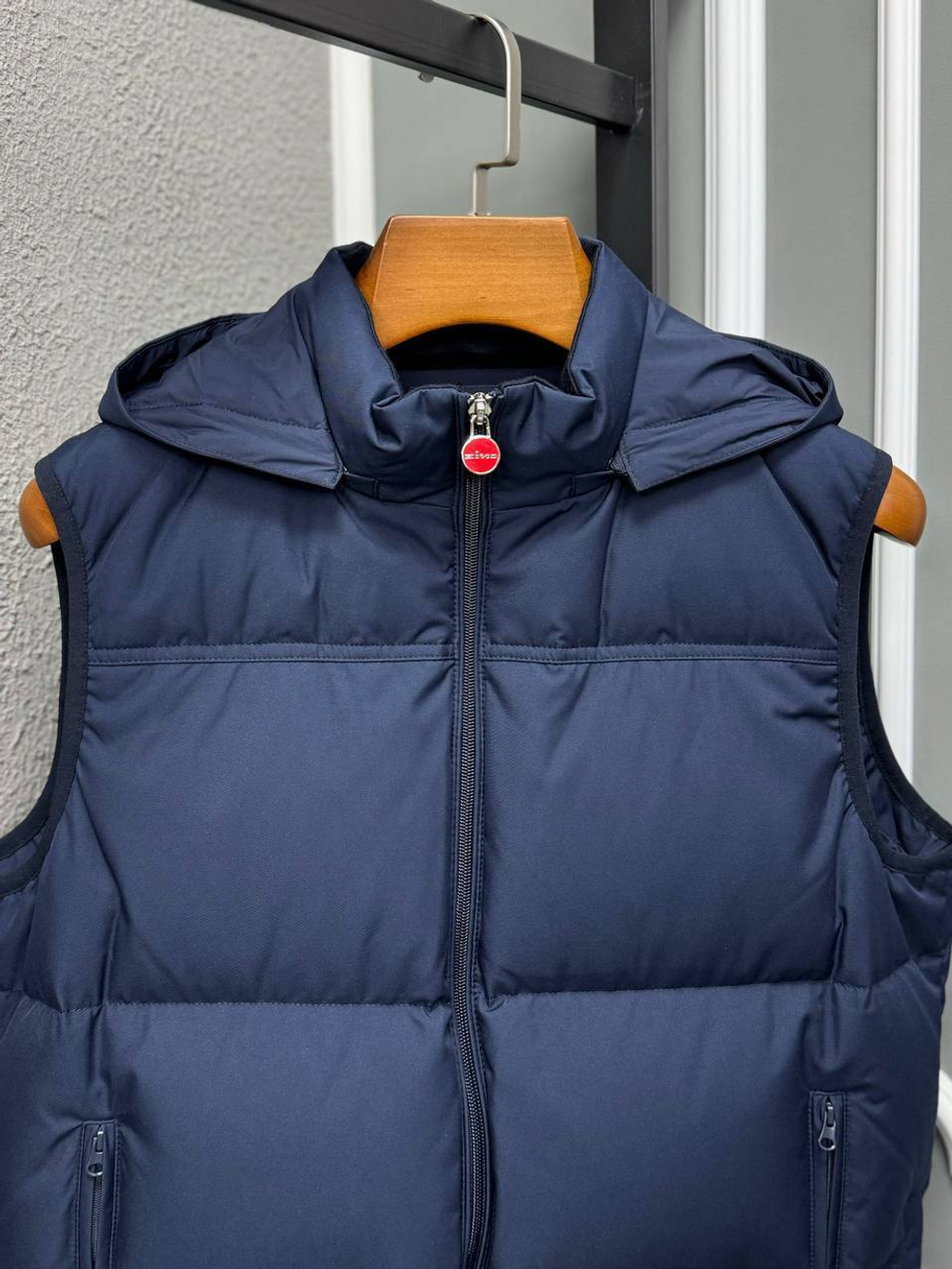 Безрукавка Kiton