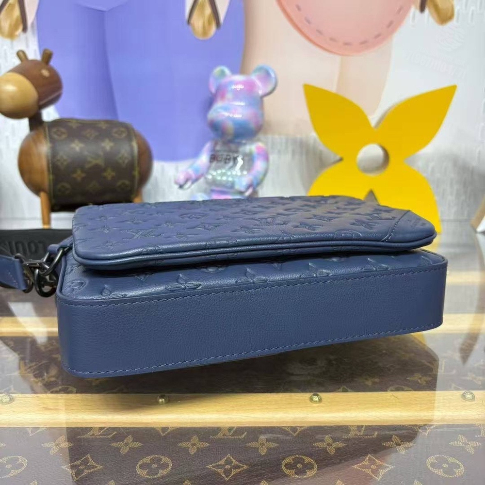 Сумка через плечо/мессенджер Louis Vuitton Trio