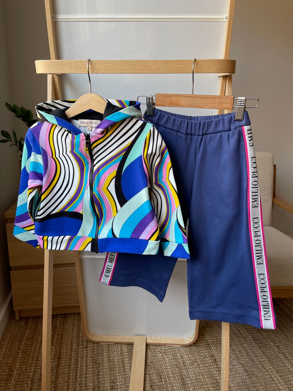 Костюм Emilio Pucci, 104