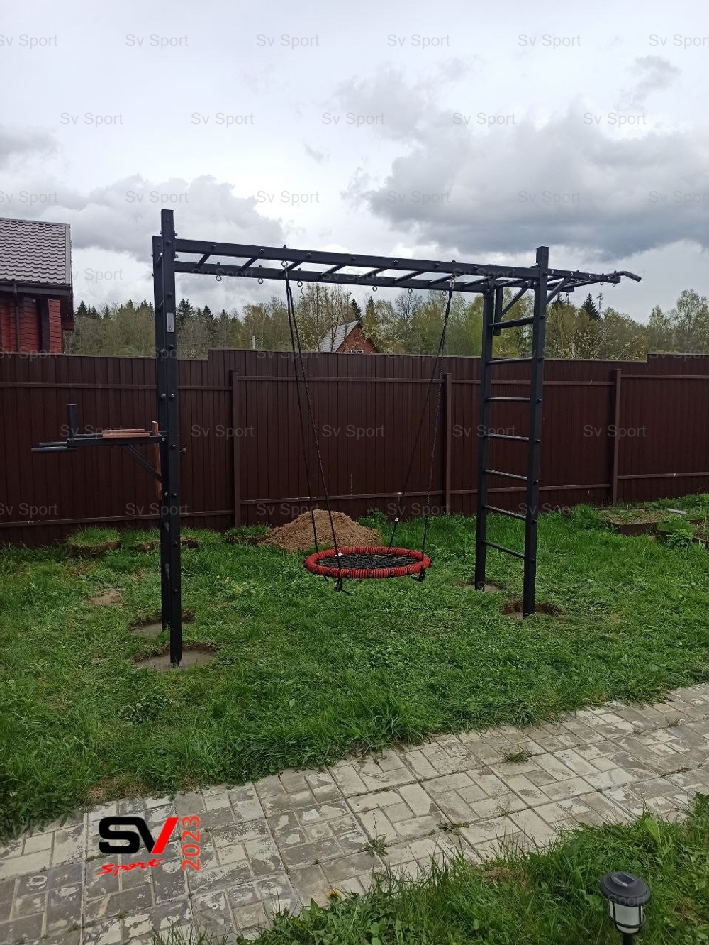 Монтаж уличной шведской стенки Sv Sport Рукоход (4 вертикальных столба)