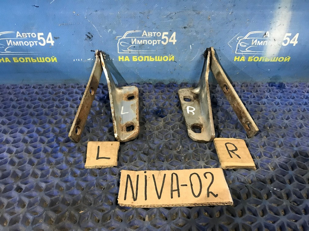 Петля капота левая CHEVROLET NIVA 2006