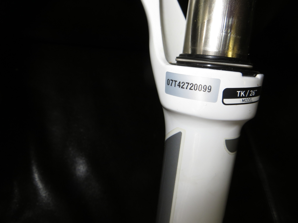 Вилка велосипедная ROCK SHOX XC 32 TK 26