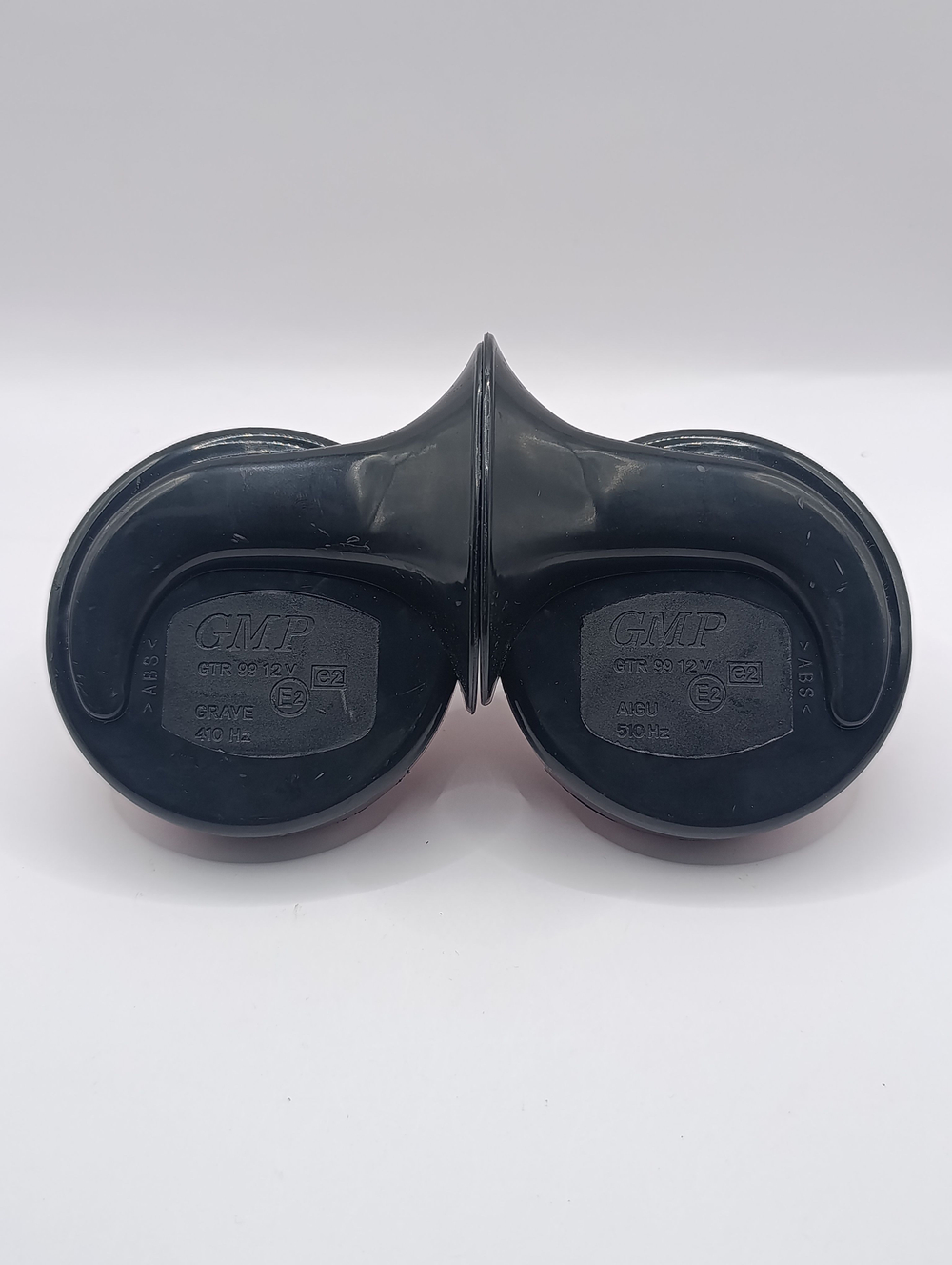 Звуковой сигнал на автомобиль универсальный, 12В двухтональный / Сигнал 2-рожковый автомобильный / Сигнал звуковой улитки 2-рожковый GMP