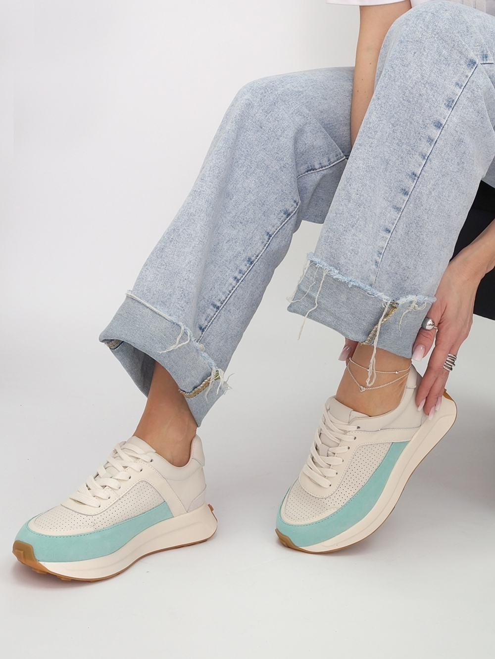 Кроссовки женские демисезонные