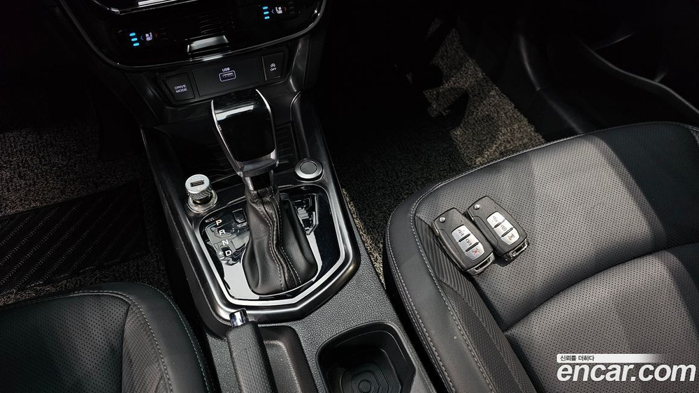 KG Mobility (Ssangyong) Very New Tivoli Бензин 1.5 2WD (11.2020)
