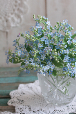 Веточка незабудки (1 шт)