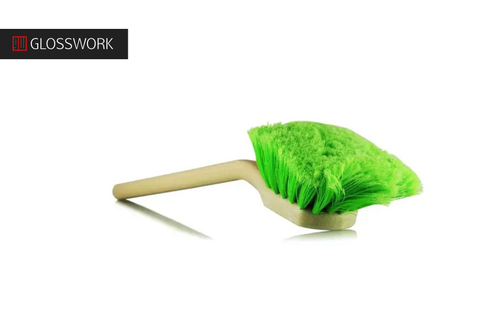 Glosswork Fender Brush Щетка для арок с длинной изогнутой ручкой зеленая