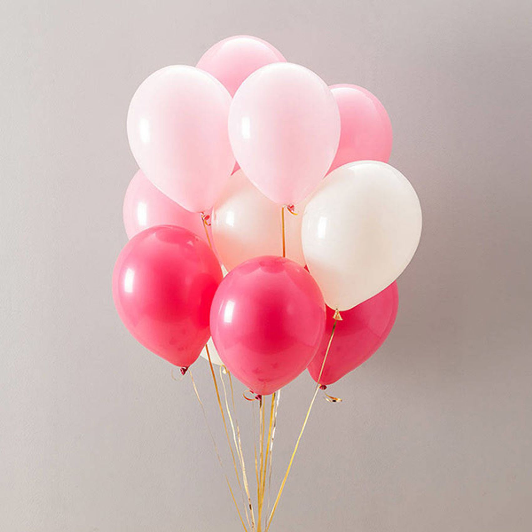 Розовые шарики воздушные. Бело розовые шары. Связка розовых шаров. Розовые шарики. Шарики воздушные розовые