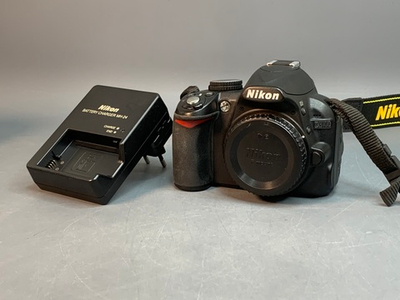 Nikon D3100 11.190 кадров