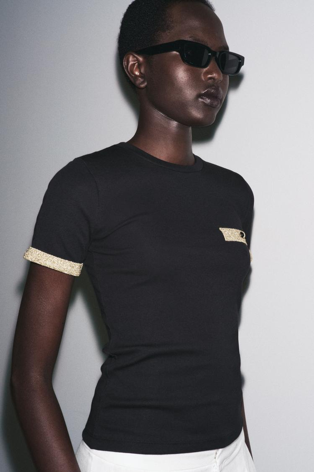 ZARA ФУТБОЛКА С МЕТАЛЛИЗИРОВАННОЙ НИТЬЮ, ЧЕРНЫЙ