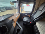 Shacman (Shaanxi) SX* 4x2 Седельный тягач SX4188YY381 (Дизельный, 12,5 л, 473 л.с., АТ)