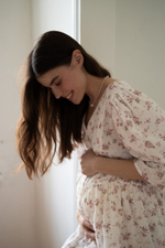 Платье Милана из муслина для беременных и кормящих, Айвори с цветами