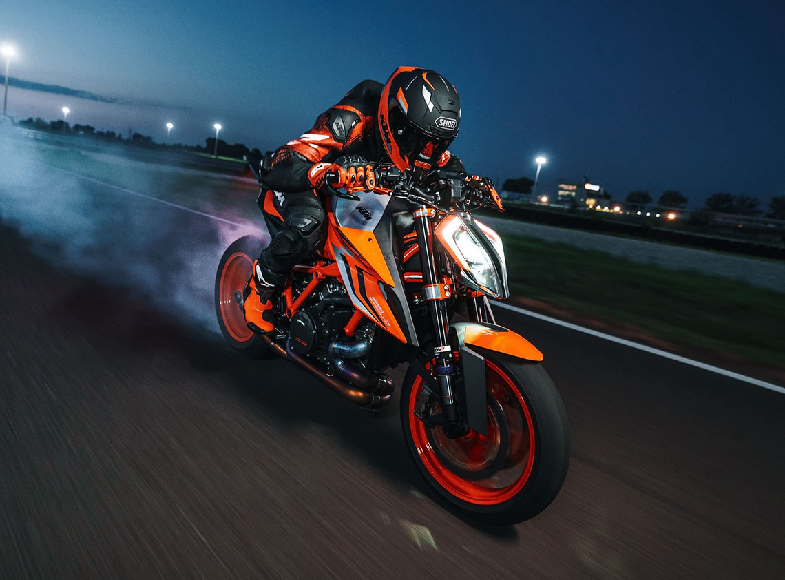 Ktm 1190 rc8. Чехол на айфон нави. Ktm 1190 rc8. Ктм телефон. Ктм телефон.