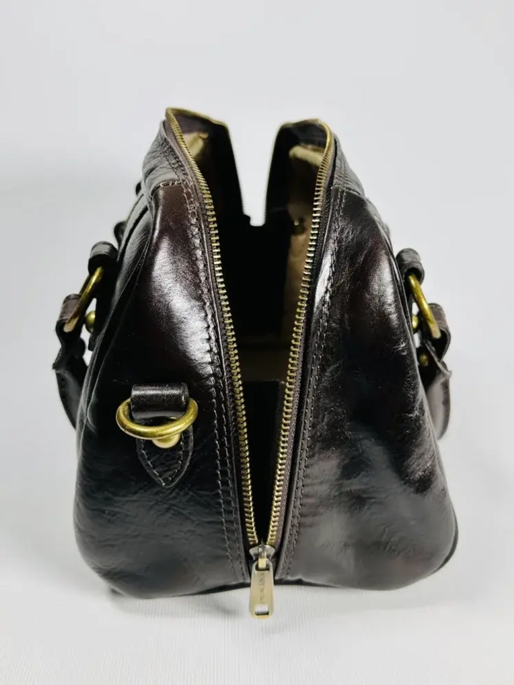 Женская сумка-саквояж из натуральной кожи vitello tamponato