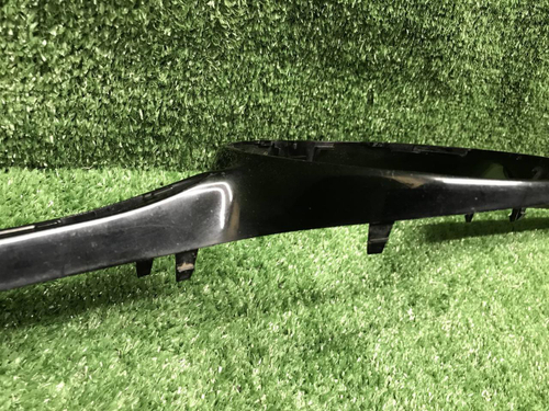 Накладка решетки радиатора Mercedes A W176 (11-18)